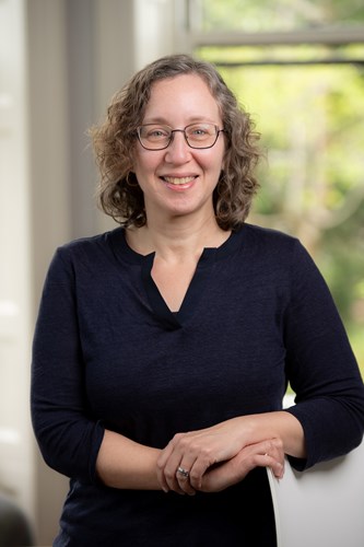 Photo of Julie L. Plaut
